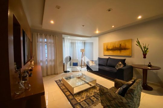 Casa para alugar com 3 quartos, 220m² em Jardim Jussara, São Paulo