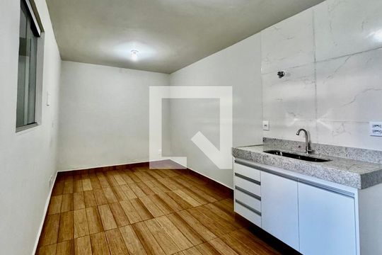 Casa para alugar com 1 quarto, 40m² em Ipiranga, Belo Horizonte
