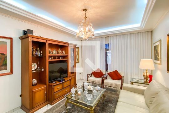 Casa à venda com 3 quartos, 145m² em Jardim Santa Maria, São Paulo