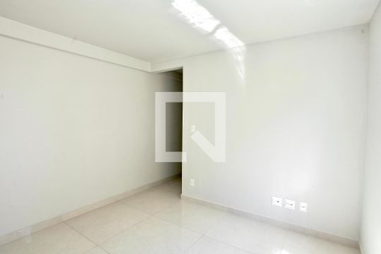 Apartamento à venda com 2 quartos, 80m² em Cabral, Contagem