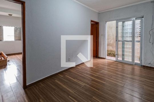 Casa à venda com 2 quartos, 60m² em Parque Pan Americano, São Paulo