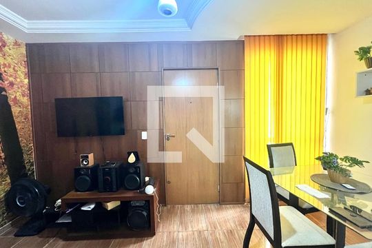 Apartamento à venda com 2 quartos, 44m² em Kennedy, Contagem