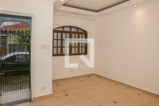 Casa para alugar com 2 quartos, 90m² em Vila Anastácio, São Paulo