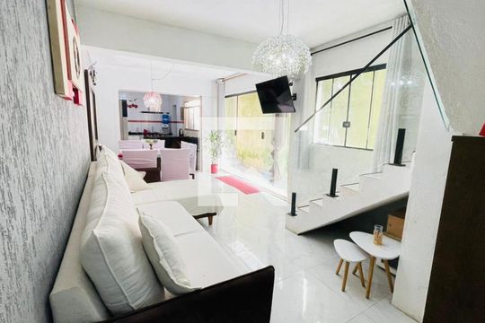 Sala de casa para alugar com 4 quartos, 160m² em Parque Mirante da Mata, Cotia