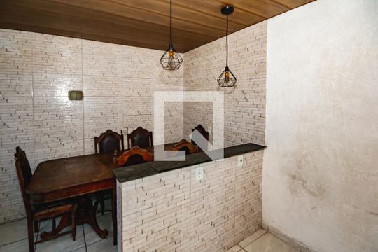 Casa para alugar com 2 quartos, 50m² em Guadalajara (justinópolis), Ribeirão das Neves