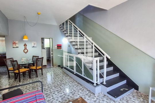 Casa à venda com 3 quartos, 574m² em Irajá, Rio de Janeiro