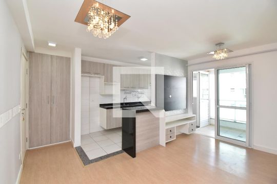 Apartamento para alugar com 2 quartos, 60m² em Boa Vista, Curitiba