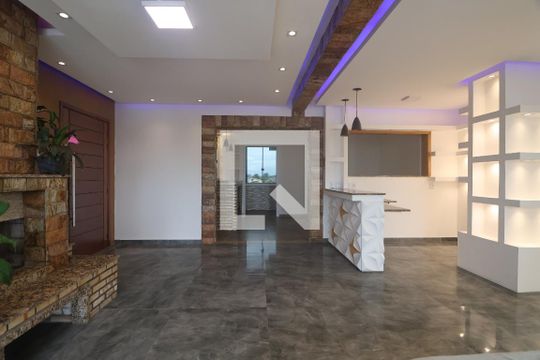 Apartamento para alugar com 3 quartos, 245m² em Mathias Velho, Canoas