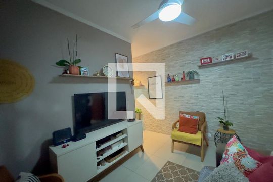 Casa para alugar com 2 quartos, 125m² em Jardim Las Vegas, Guarulhos