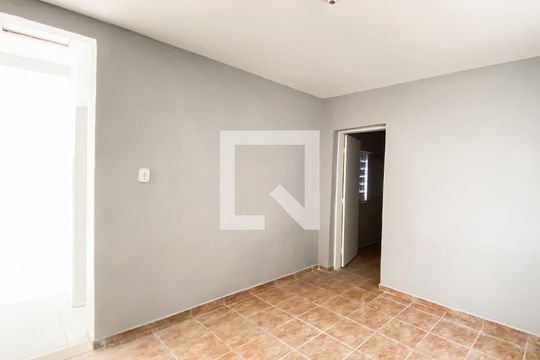 Casa para alugar com 1 quarto, 130m² em Vila Ré, São Paulo