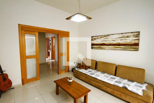 Apartamento à venda com 3 quartos, 200m² em Barroca, Belo Horizonte