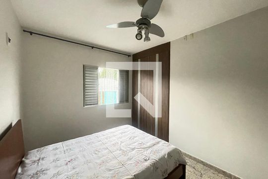 Casa para alugar com 2 quartos, 75m² em Parque Sao Vicente, São Vicente