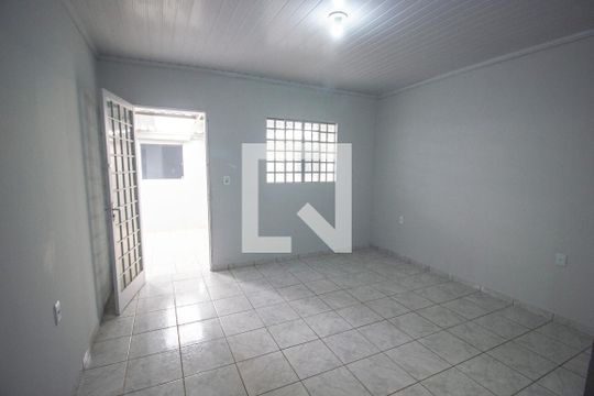 Casa à venda com 6 quartos, 300m² em Qse 10, Brasília