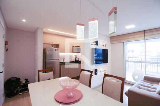 Apartamento à venda com 2 quartos, 59m² em Parque Sao Domingos, São Paulo