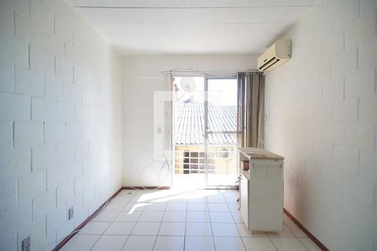 Apartamento à venda com 2 quartos, 45m² em São José, São Leopoldo
