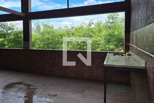 Área de Serviço de casa para alugar com 2 quartos, 58m² em Rocha, São Gonçalo