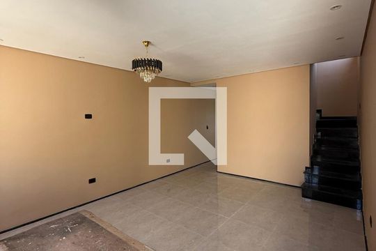 Casa à venda com 3 quartos, 168m² em Jardim Presidente Dutra, Guarulhos