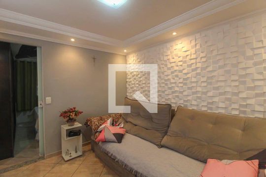 Casa à venda com 3 quartos, 125m² em Parque Colonial, São Paulo