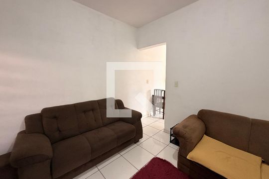 Casa para alugar com 4 quartos, 270m² em Jardim Mirante, Várzea Paulista