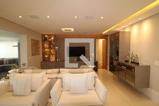 Apartamento à venda com 3 quartos, 213m² em Santana, São Paulo