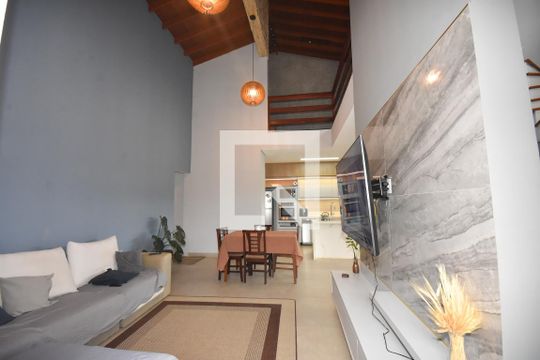 Casa à venda com 3 quartos, 201m² em Caxambu, Jundiaí