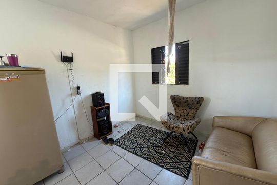 Apartamento para alugar com 1 quarto, 20m² em Colônia Agrícola Samambaia, Brasília