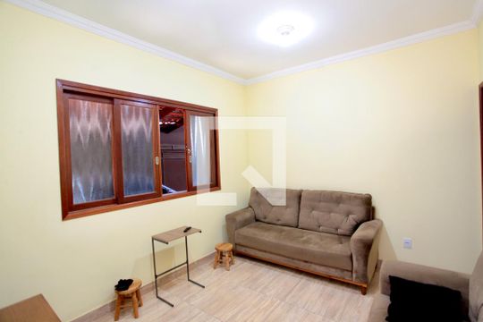 Casa à venda com 3 quartos, 168m² em Tropical, Contagem