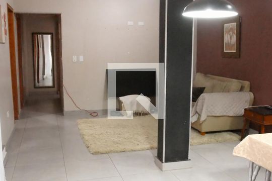 Casa para alugar com 3 quartos, 100m² em Jardim das Flores, São Paulo