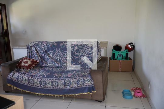 Casa à venda com 3 quartos, 250m² em São Rafael, São Paulo