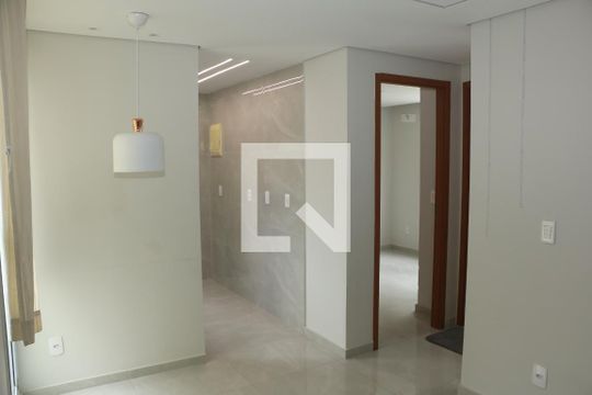 Apartamento para alugar com 2 quartos, 60m² em Jardim Alvorada, Nova Iguaçu