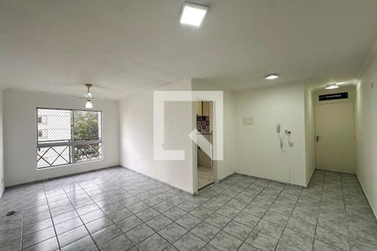 Apartamento para alugar com 2 quartos, 64m² em Jardim Santa Emilia, São Paulo