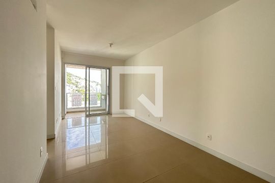 Apartamento para alugar com 2 quartos, 112m² em Centro, Florianópolis