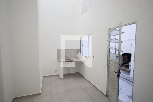 Casa para alugar com 1 quarto, 45m² em Santo Antônio, Osasco