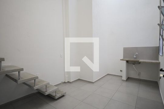 Casa para alugar com 1 quarto, 45m² em Santo Antônio, Osasco
