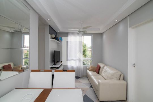 Sala de apartamento à venda com 3 quartos, 49m² em Vila Sao Francisco, Hortolândia