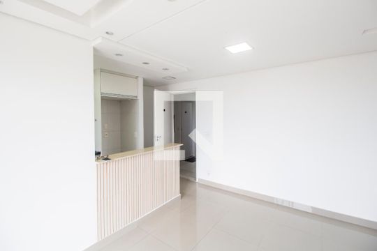 Apartamento para alugar com 2 quartos, 65m² em Jardim Maria Helena, Barueri