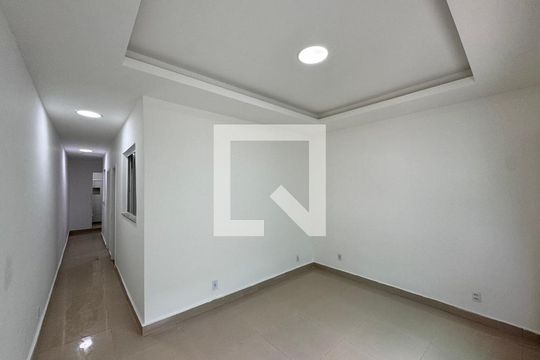 Casa de Condomínio para alugar com 2 quartos, 150m² em Vargem Grande, Rio de Janeiro