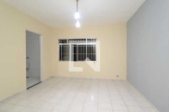 Apartamento para alugar com 2 quartos, 52m² em Vila Rosaria, São Paulo