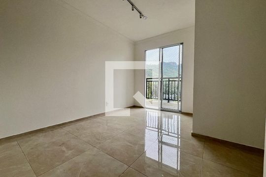 Apartamento para alugar com 2 quartos, 45m² em Taquara, Rio de Janeiro