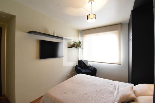 Apartamento à venda com 2 quartos, 62m² em Centro, Curitiba