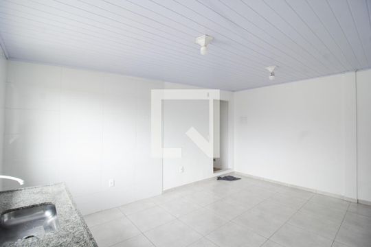 Casa para alugar com 1 quarto, 32m² em Parque Sao Luis, São Paulo