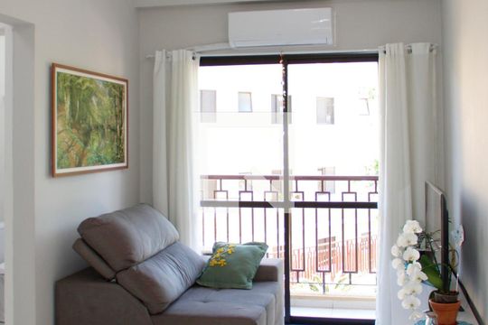Apartamento à venda com 2 quartos, 58m² em Pinheirinho, Vinhedo