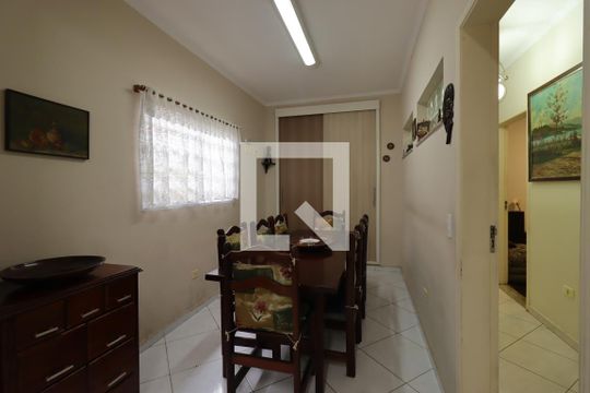 Casa à venda com 3 quartos, 177m² em Vila Cecilia Maria, Santo André