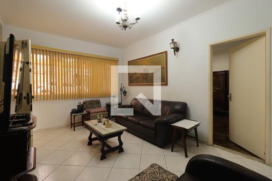 Casa à venda com 3 quartos, 177m² em Vila Cecilia Maria, Santo André