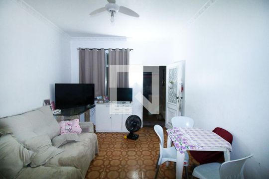 Casa à venda com 3 quartos, 200m² em Olaria, Rio de Janeiro