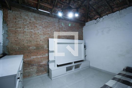 Casa para alugar com 1 quarto, 60m² em Parque Sao Luis, São Paulo