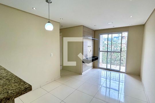 Apartamento para alugar com 3 quartos, 62m² em Jardim Bela Vista, Guarulhos