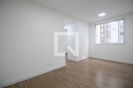 Apartamento para alugar com 2 quartos, 42m² em Jardim Monte Alegre, Taboão da Serra
