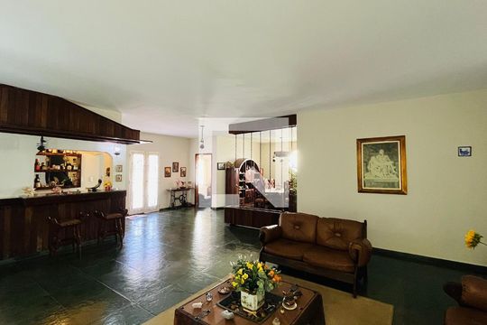 Casa para alugar com 4 quartos, 270m² em Jardim Chapadão, Campinas