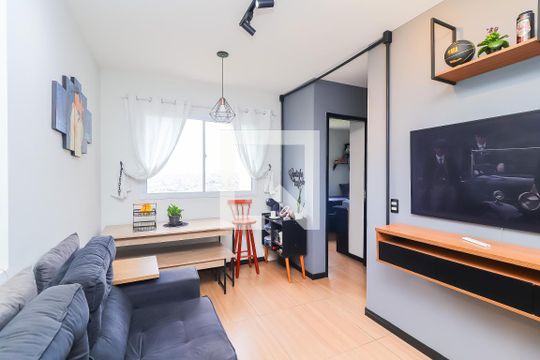 Apartamento à venda com 2 quartos, 42m² em Jardim Nazareth, São Paulo